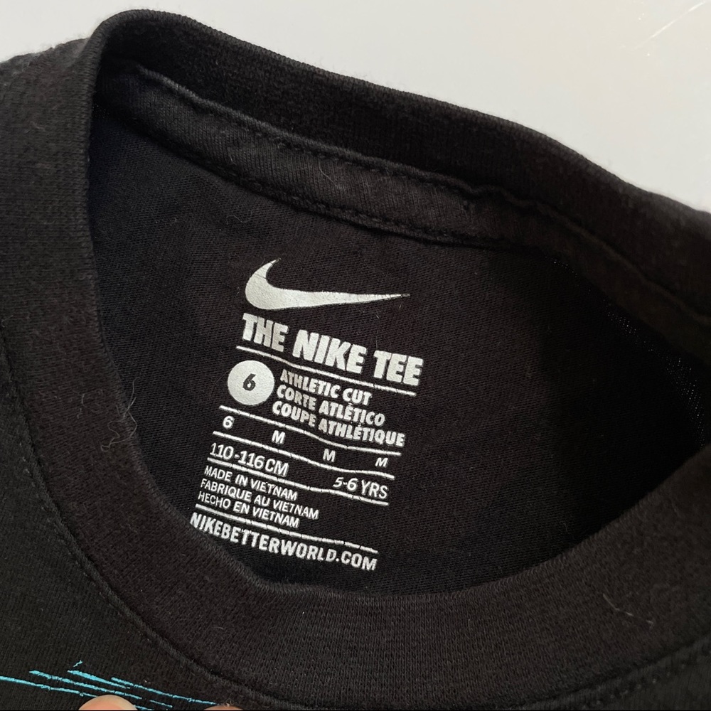 Nike tee - Picture 2 of 3